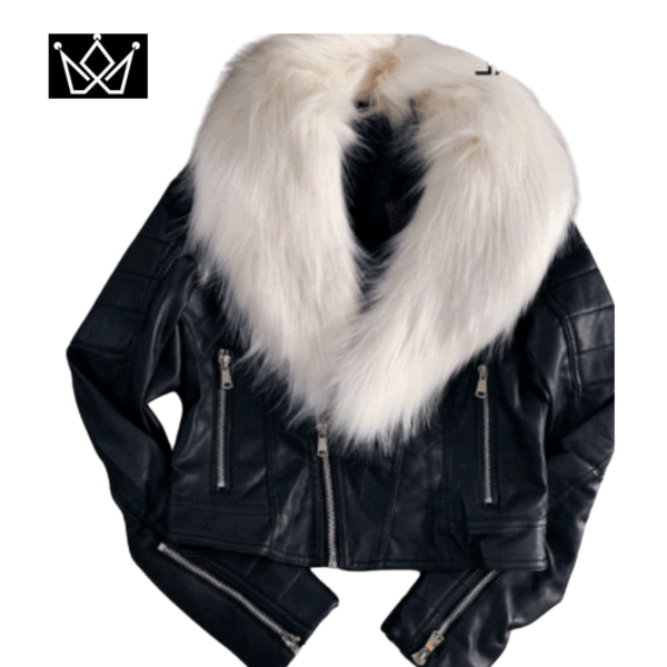 chaqueta de cuero negra con cuello de piel sintética blanca. 