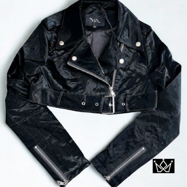 chaqueta de charol de modelo corto