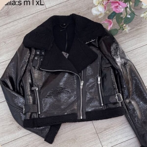 Biker Efecto Piel con Interior Afelpado